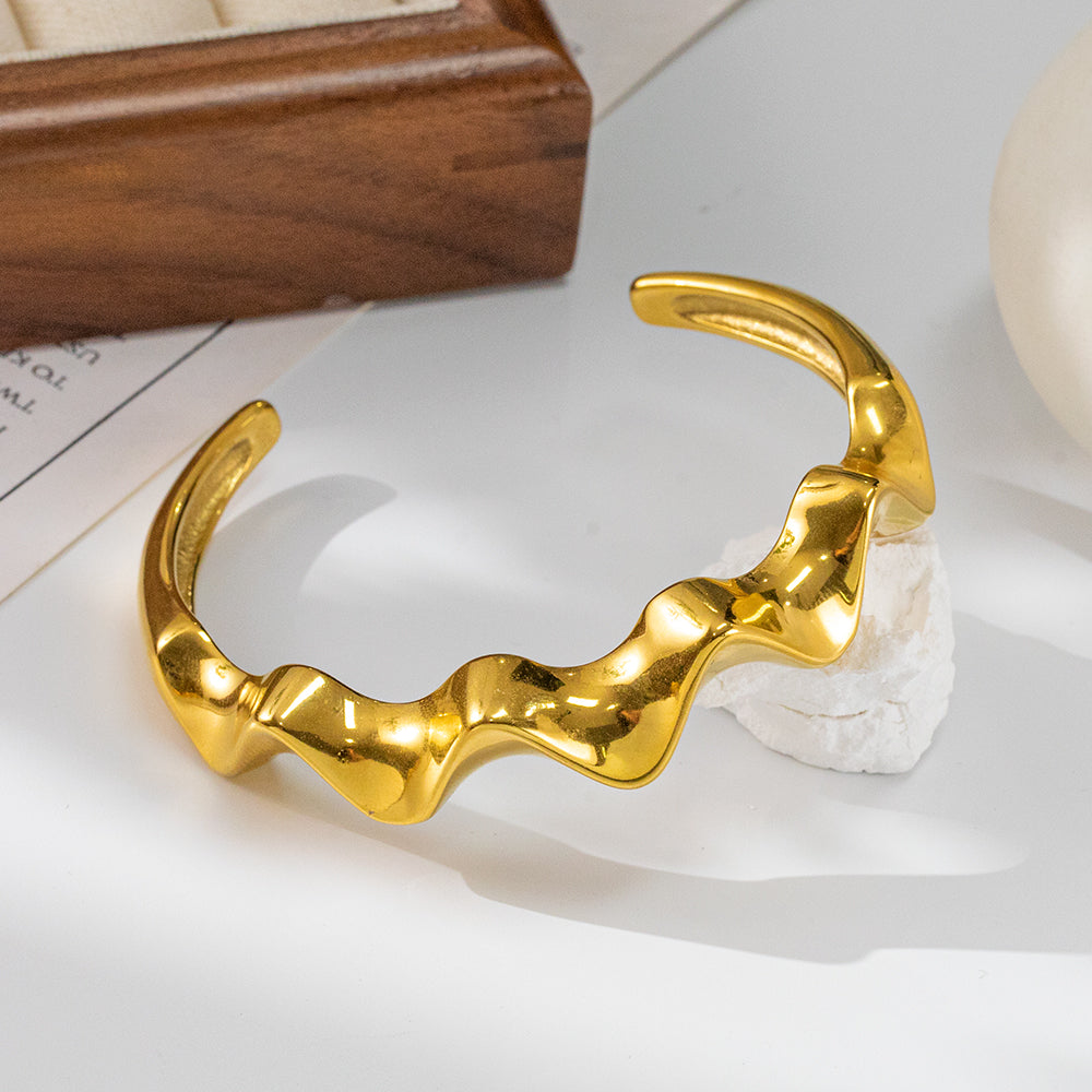 316 Stainless Steel 18K Wave C-Shaped Bracelet | Stylish Open Design