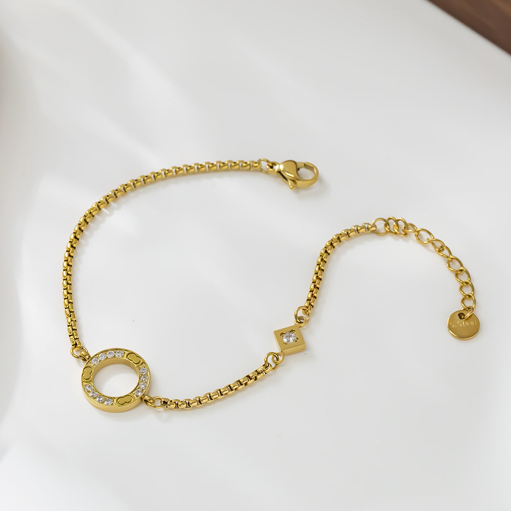 18K Gold Plated 316 Stainless Steel Bracelet with Round Crystal Pave Pendant – Waterproof & Hypoallergenic