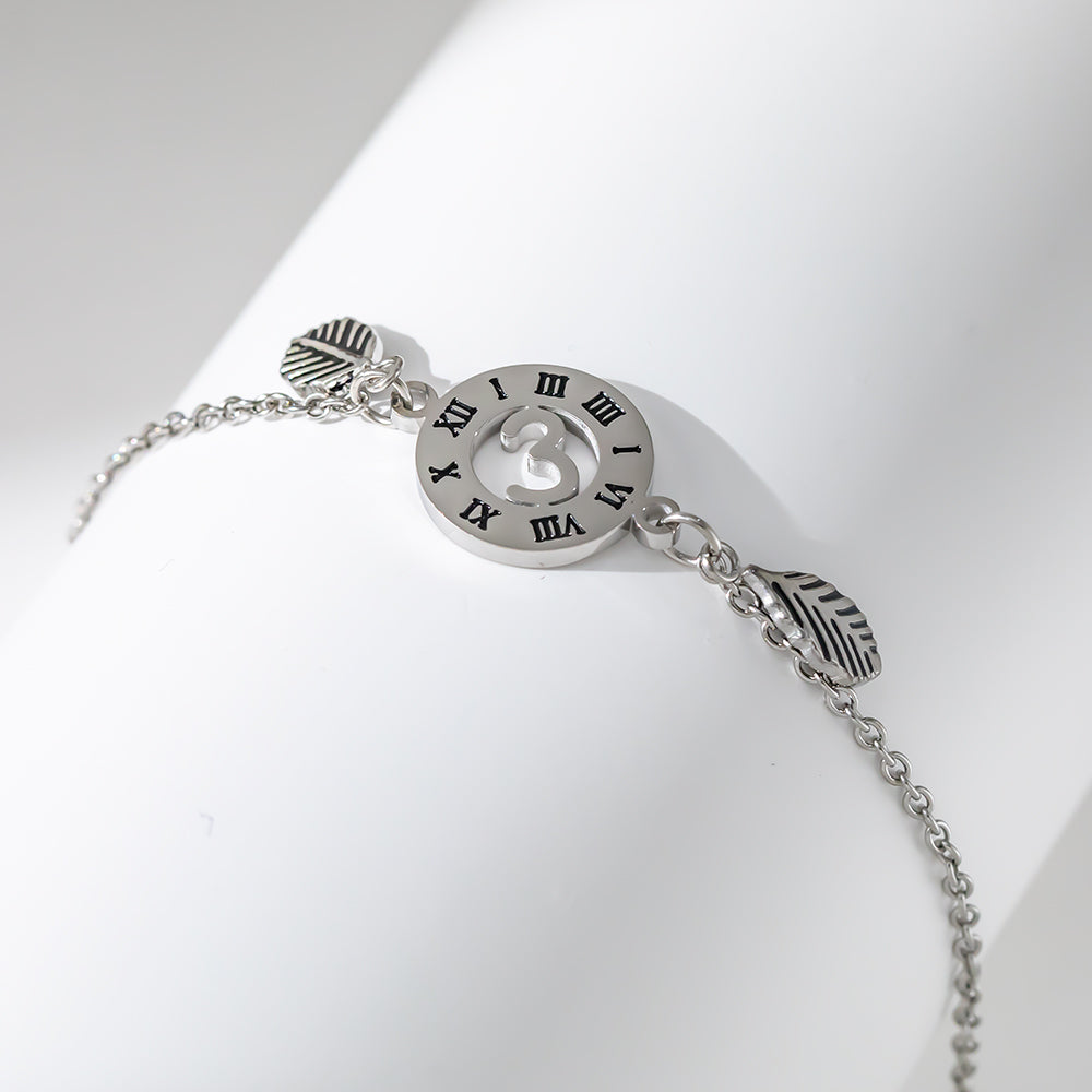 Roman Numeral Circle & Leaf Bracelet – 316L Stainless Steel, Waterproof, Tarnish Free, Hypoallergenic & 18K Gold Plated