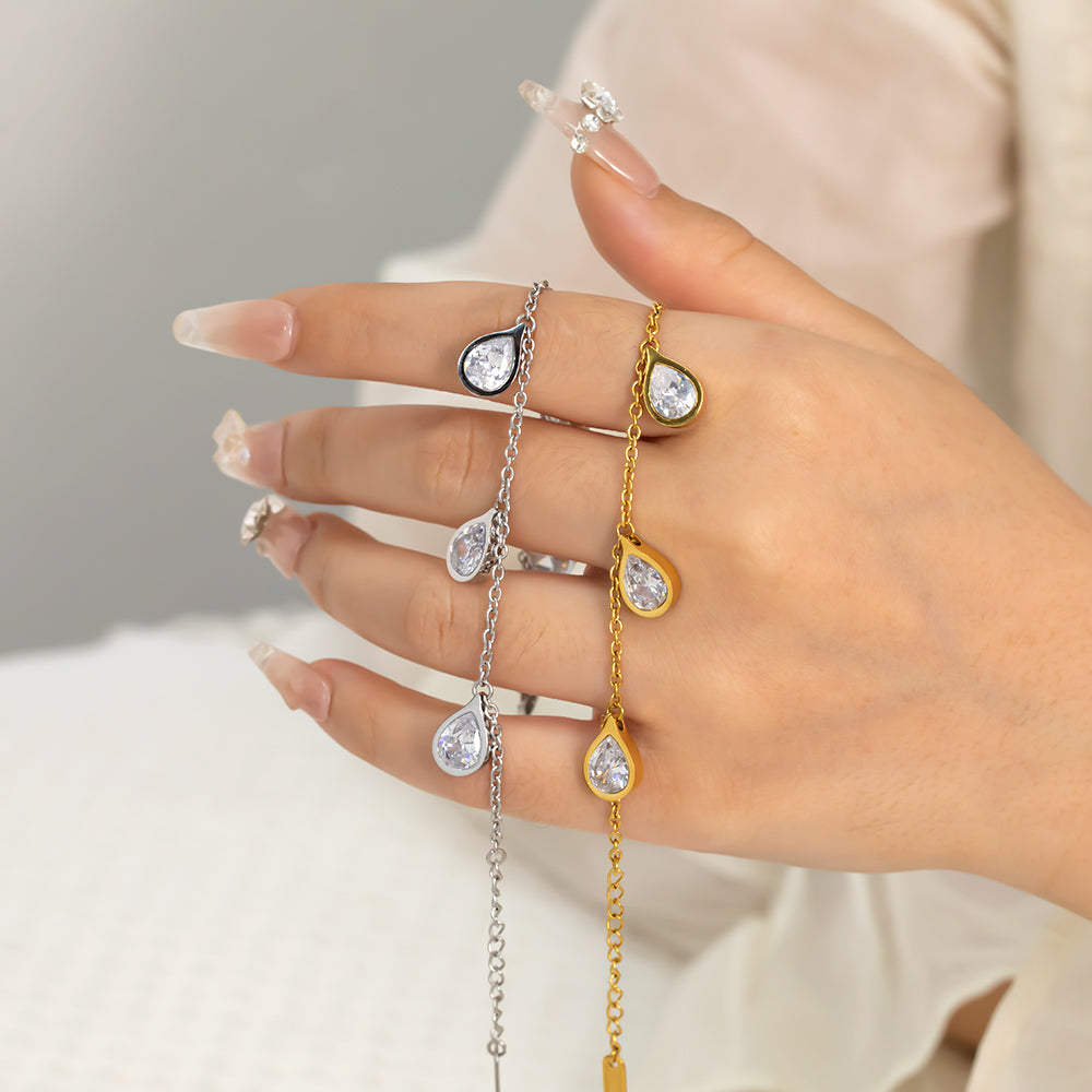 Teardrop Pendant Bracelet – 316L Stainless Steel, Waterproof, Tarnish Free, Hypoallergenic & 18K Gold Plated