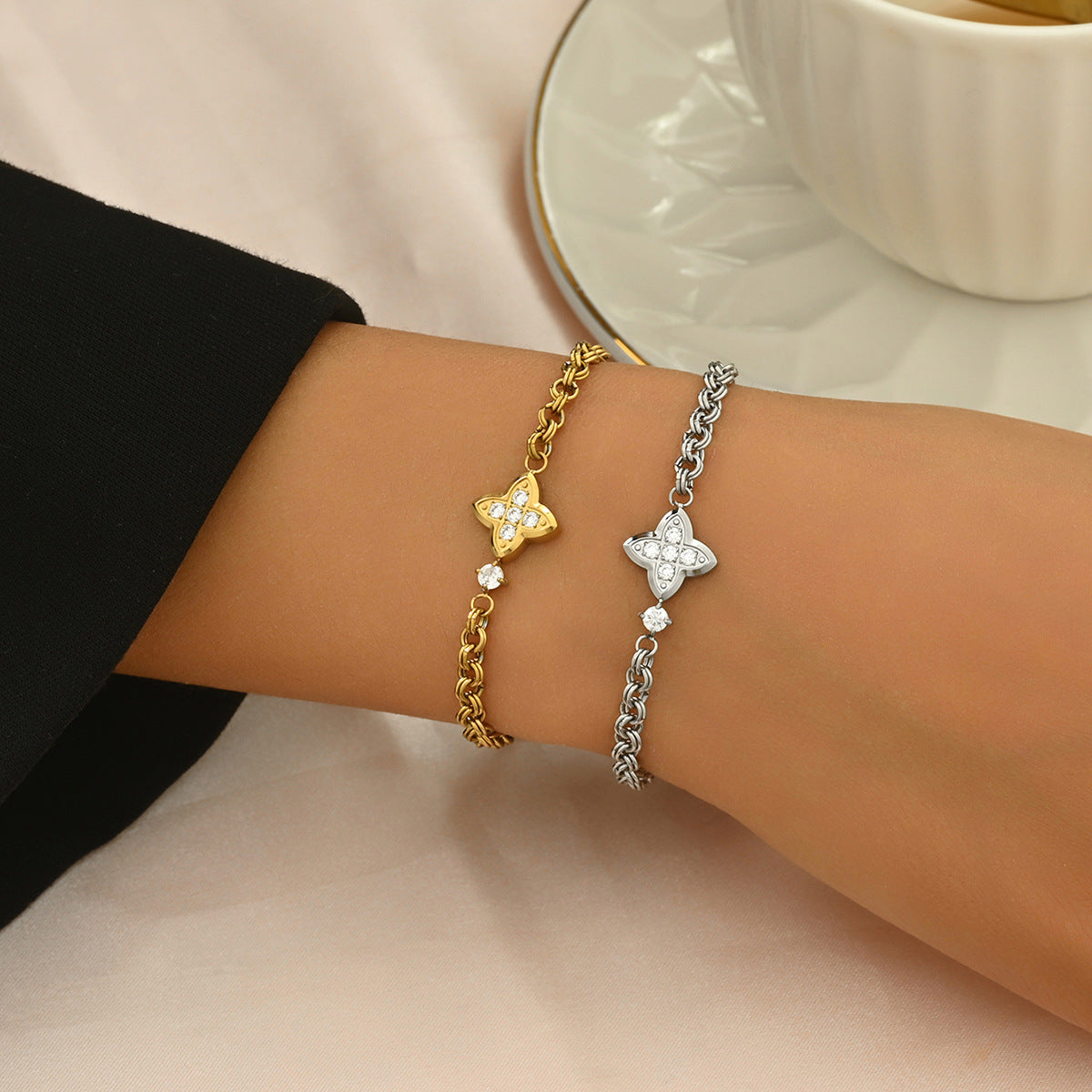 18K Gold Plated 316 Stainless Steel Four-Leaf Clover Bracelet with Crystal Accents – Waterproof & Hypoallergenic