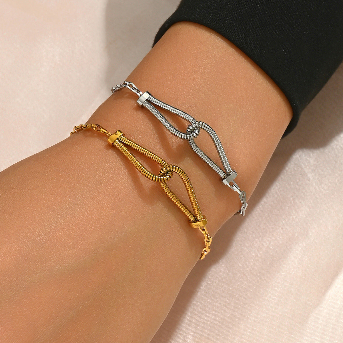 18K Gold Plated 316 Stainless Steel Link Bracelet with Secure Clasp – Waterproof & Hypoallergenic