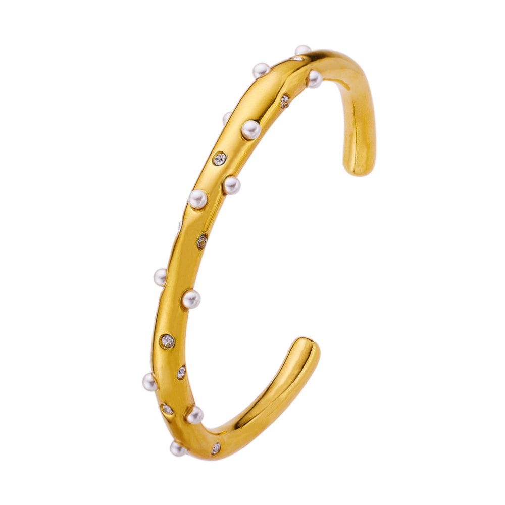 Armband mit C-Perlen und 18 Karat Goldauflage aus Edelstahl