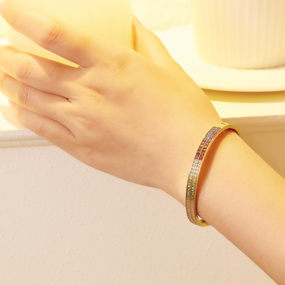 Edelstahlplattiertes 18 Karat goldfarbenes Diamantarmband