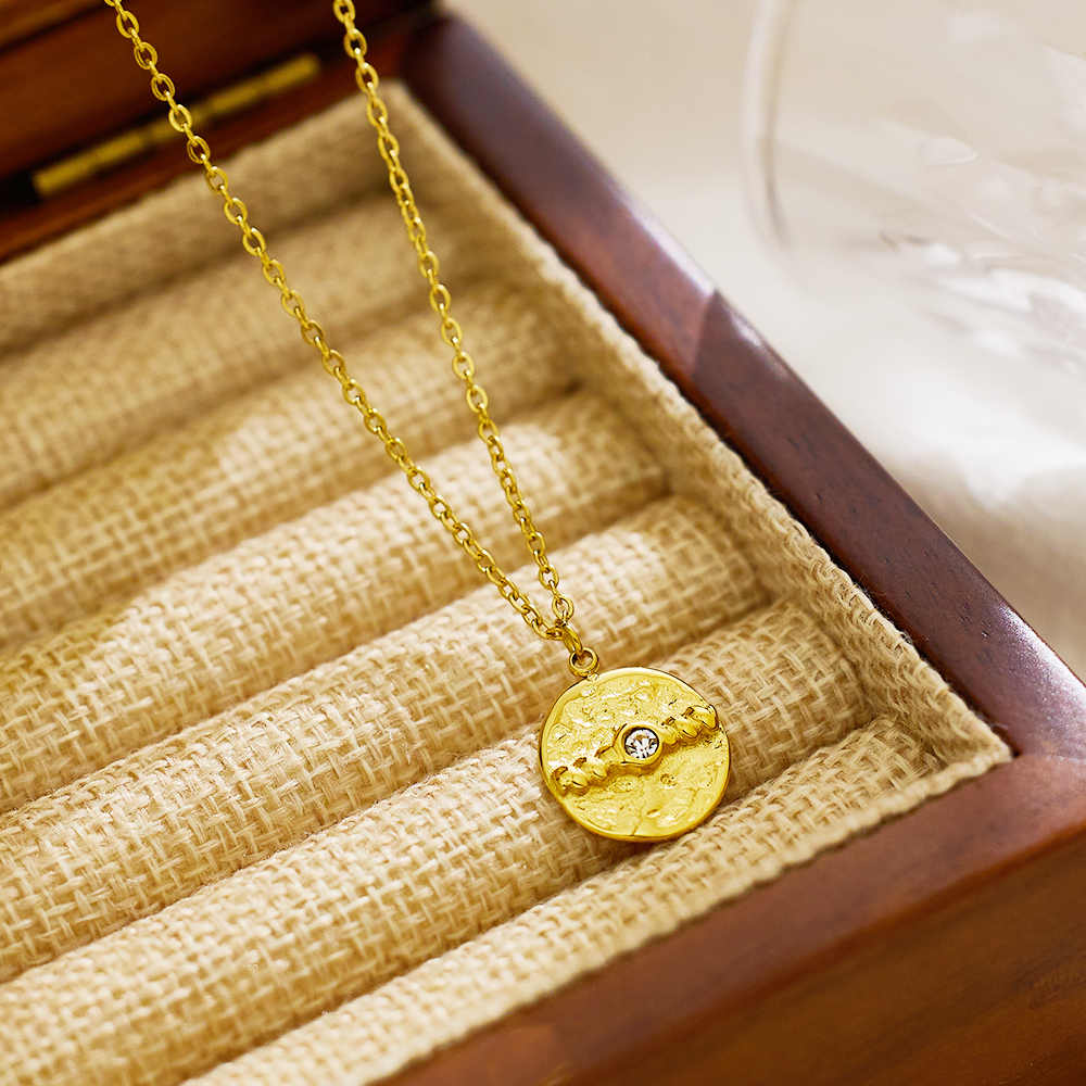 Collier tournesol en acier inoxydable plaqué or 18 carats