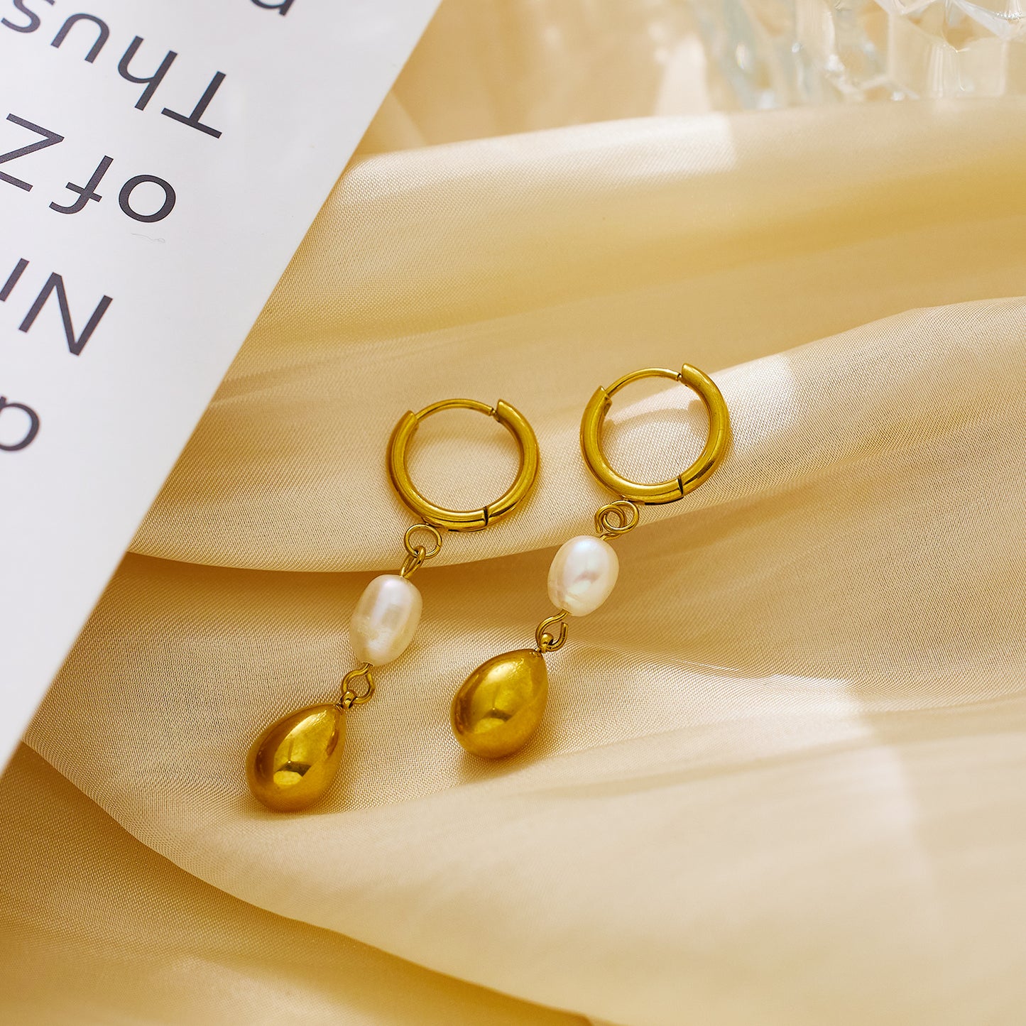 Pendant earrings in stainless steel plated 18K gold