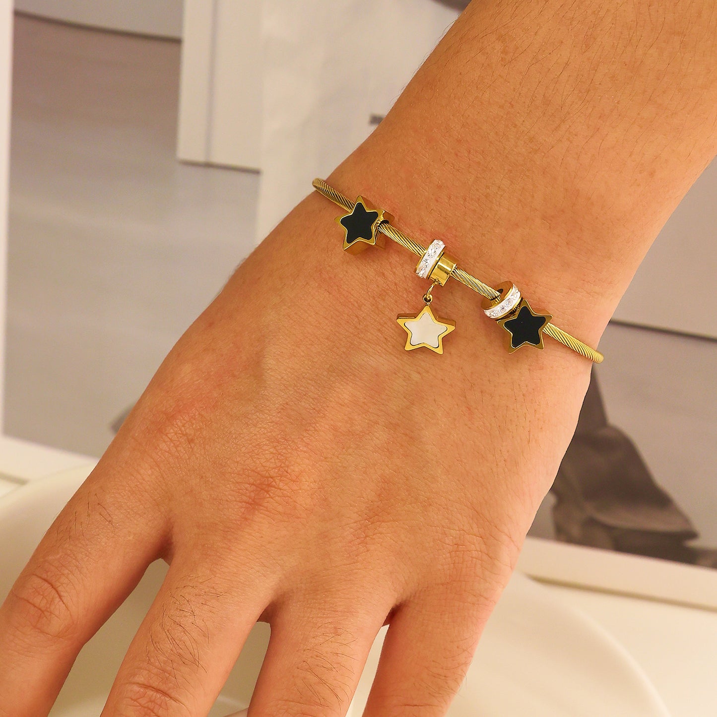 Stainless steel plated gold pendant bracelet (width 2mm Pendant 10mm)
