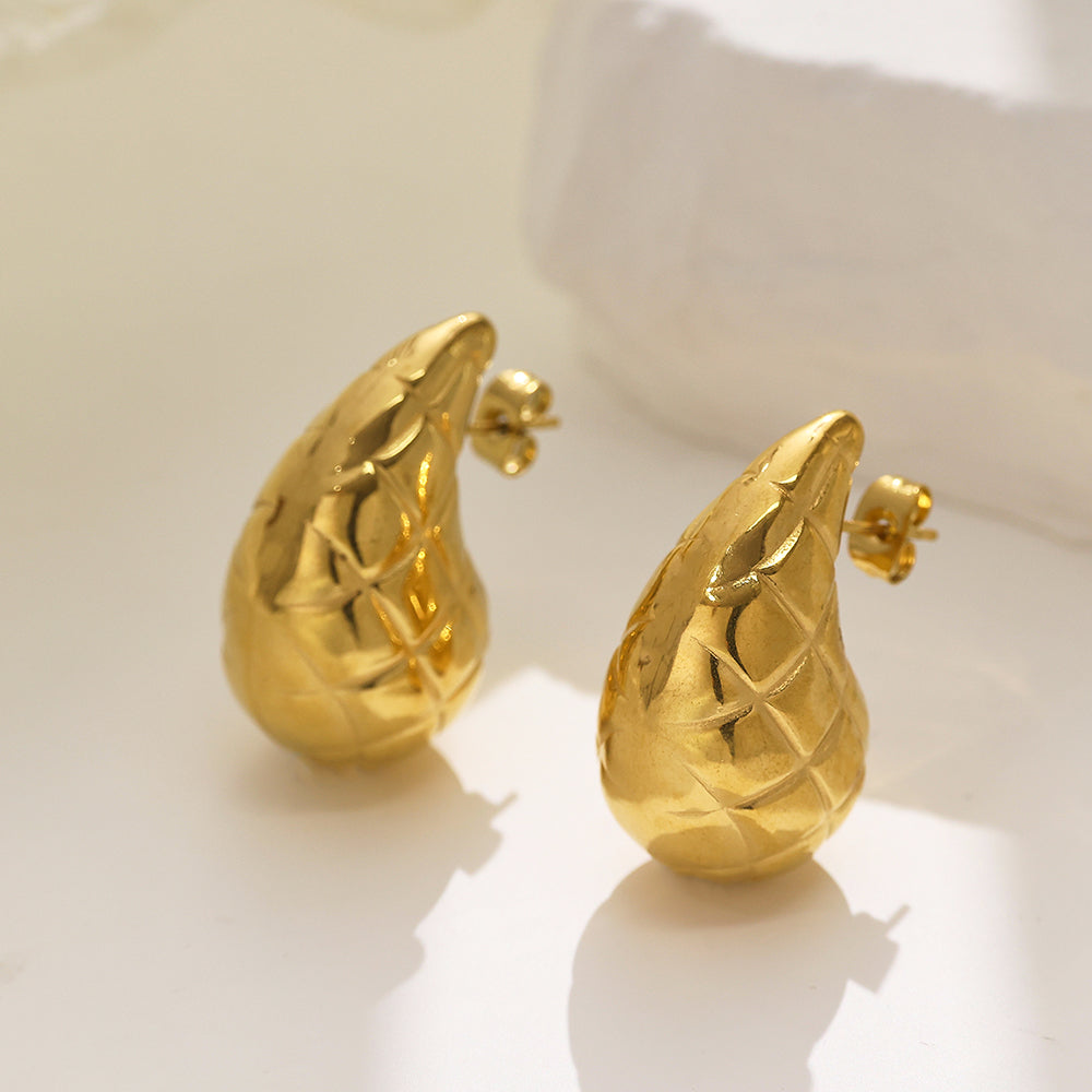 Boucles d'oreilles pendantes à rayures en plaqué or 18 carats et acier inoxydable