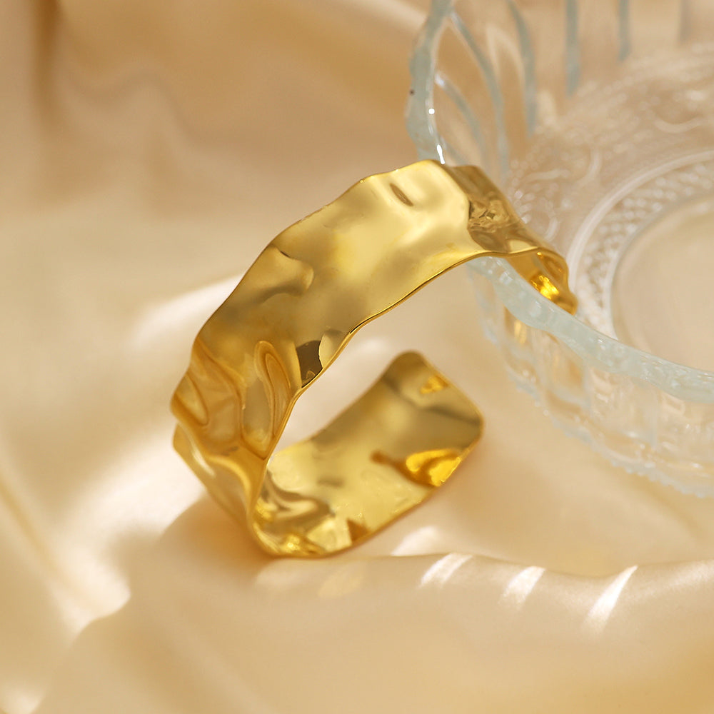 Stainless steel embossed vintage 18-karat gold plated bracelet