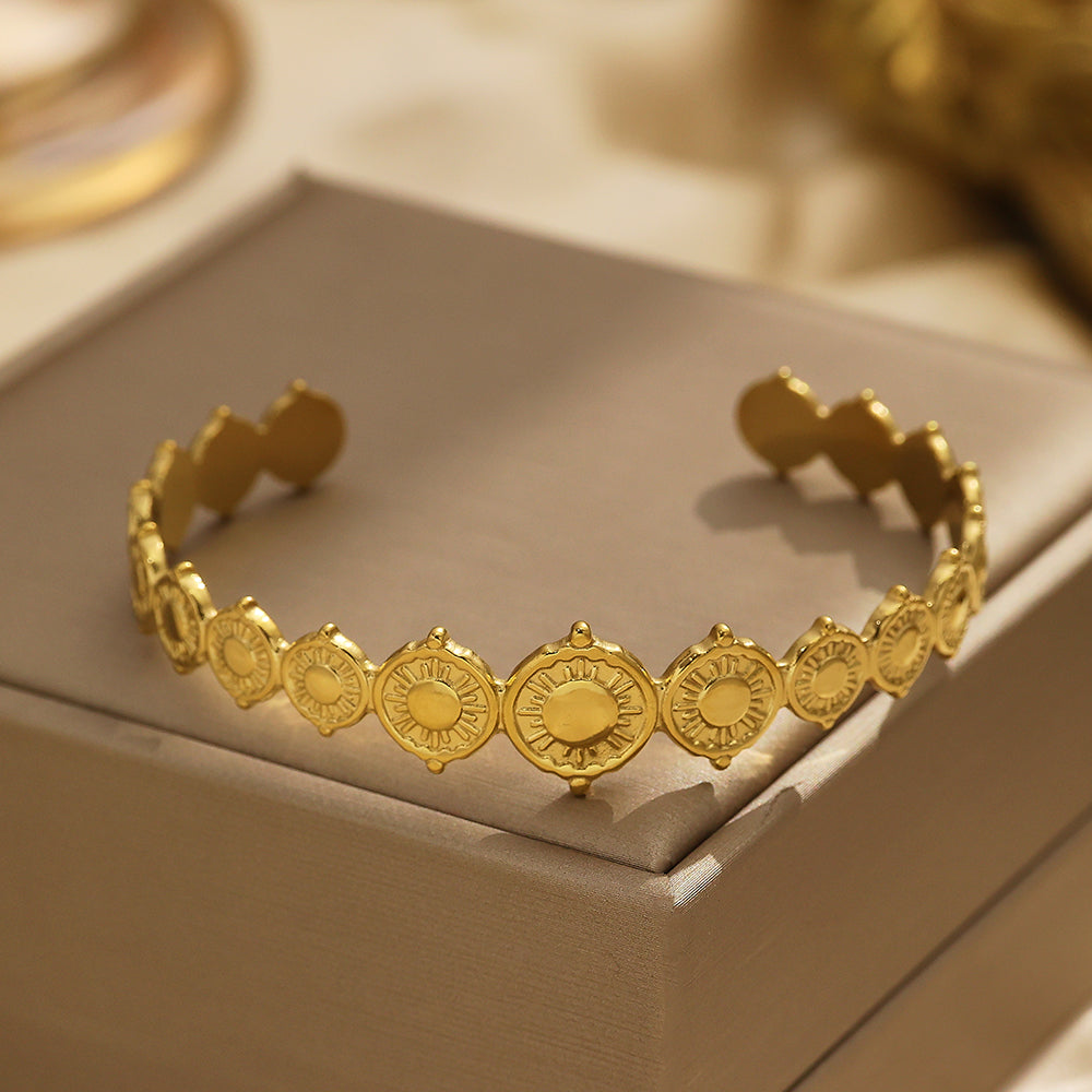 Bracelet ouvert en acier inoxydable plaqué or 18 carats