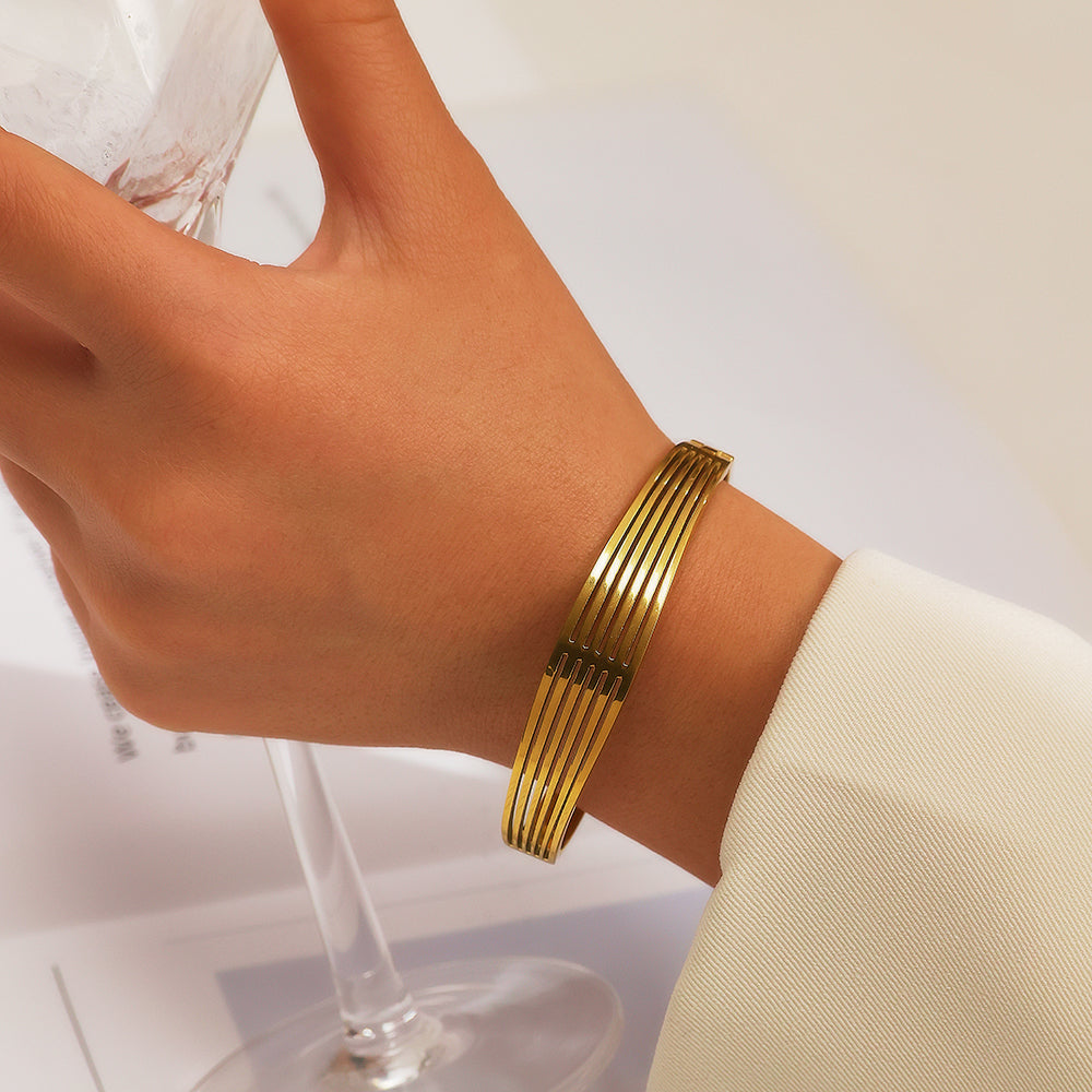 Stainless steel plated 18-karat gold stripe gold bracelet