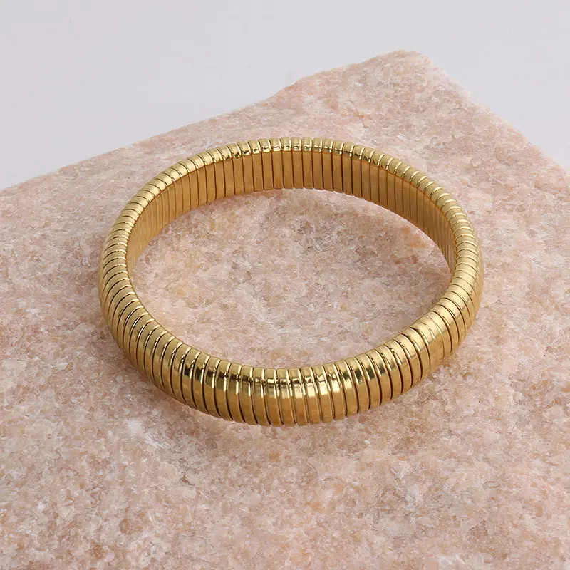 Armreif aus Edelstahl mit 18 Karat Goldauflage