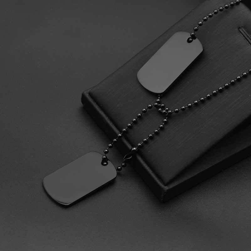 Collier plaque homme en acier inoxydable plaqué or 18 carats