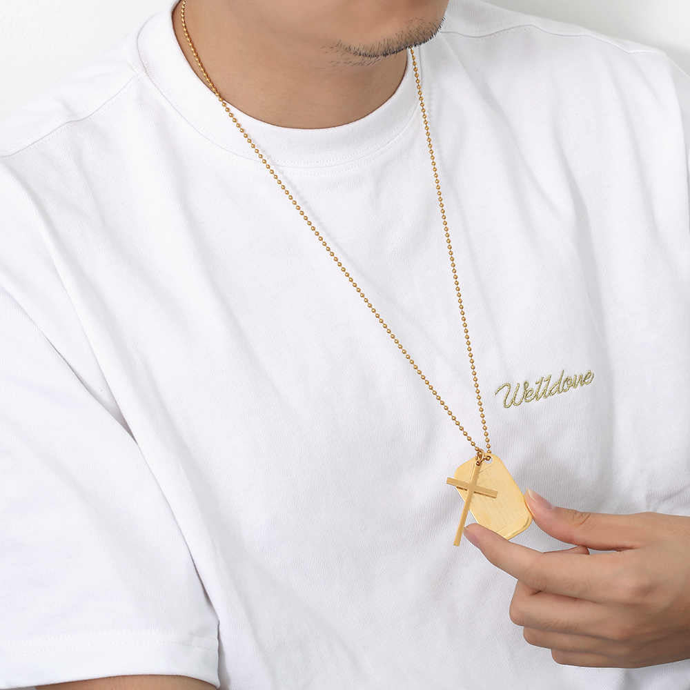 Collier croix design créatif en acier inoxydable plaqué or 18 carats pour hommes