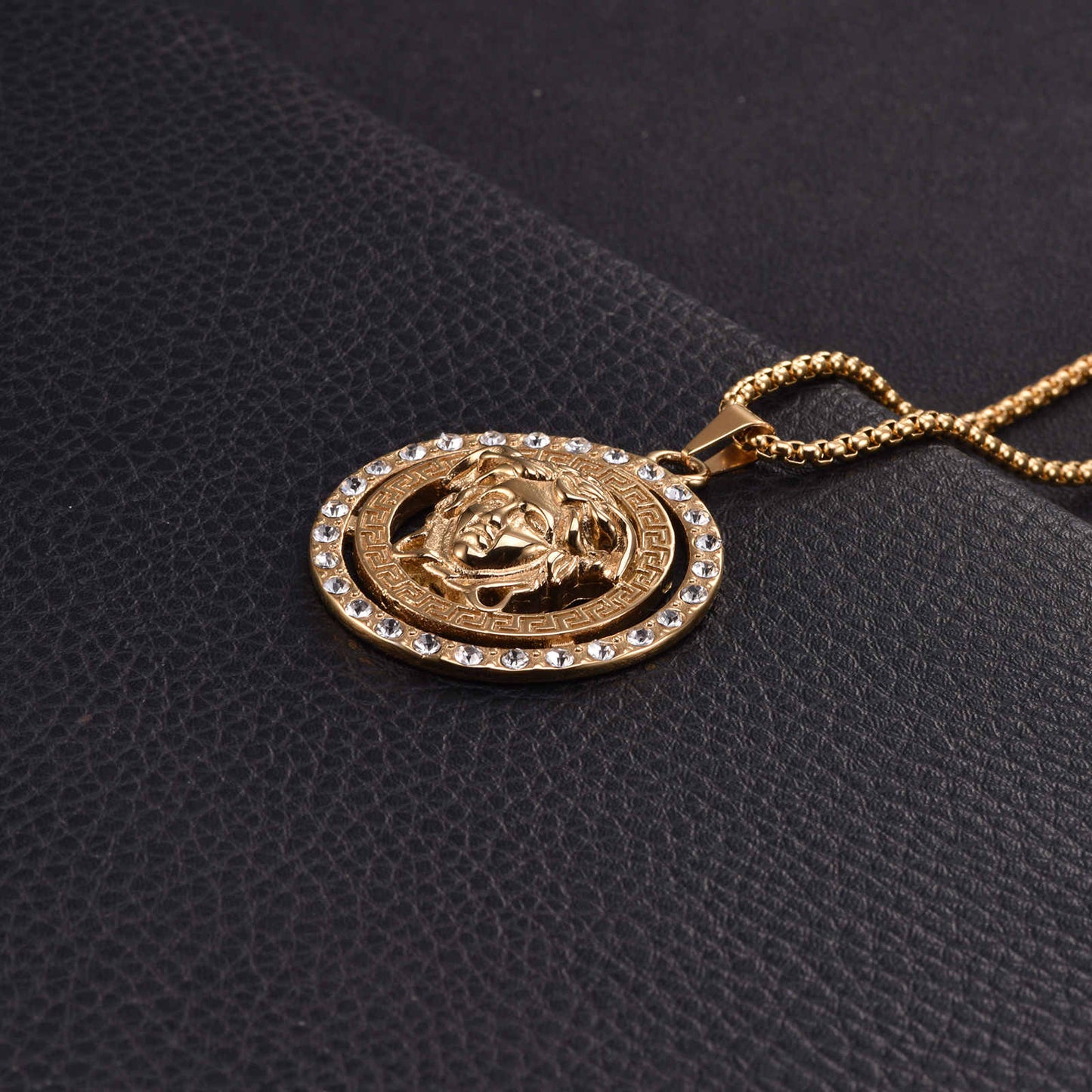 Collier de mode pour hommes en acier inoxydable plaqué or 18 carats