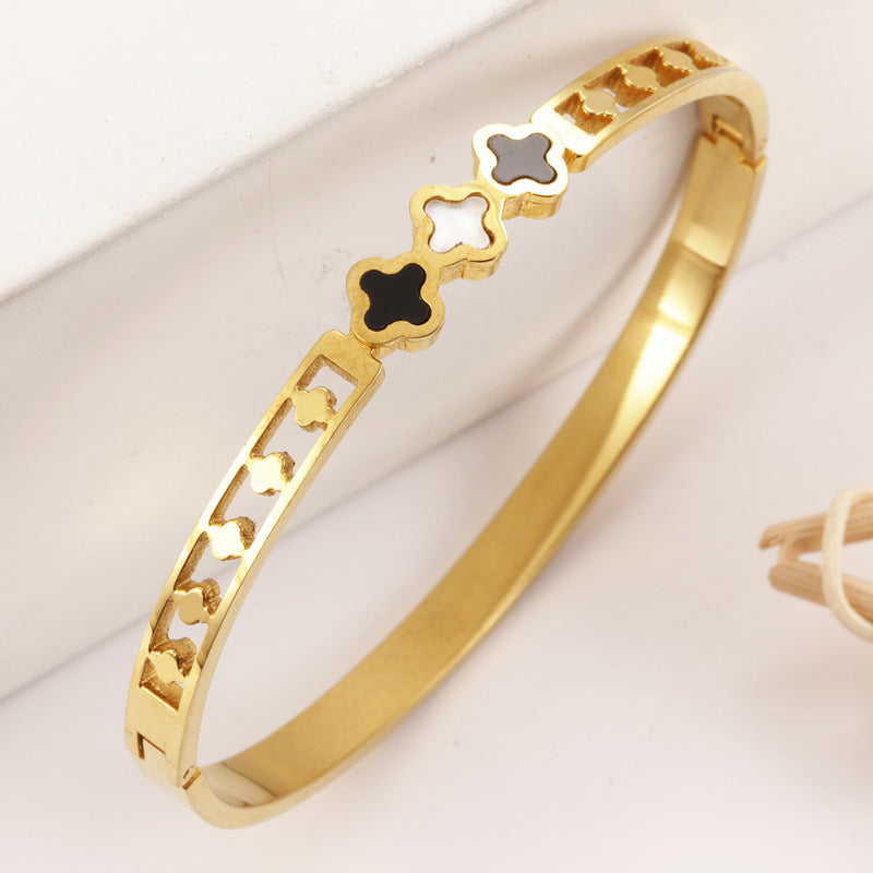 Armband aus Edelstahl mit 18 Karat vergoldetem vierblättrigem Kleeblatt