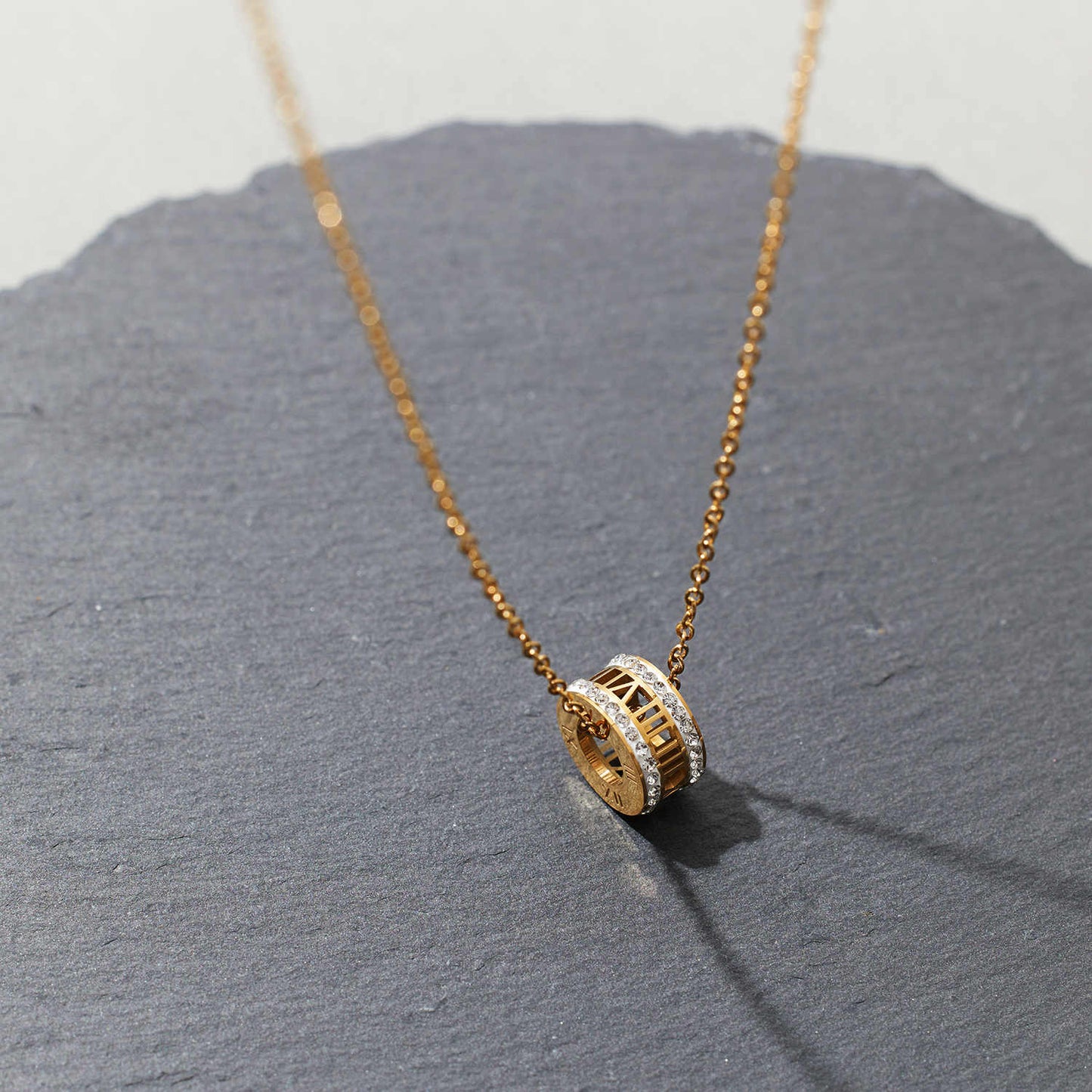 Stainless steel 18K gold plated roller round necklace