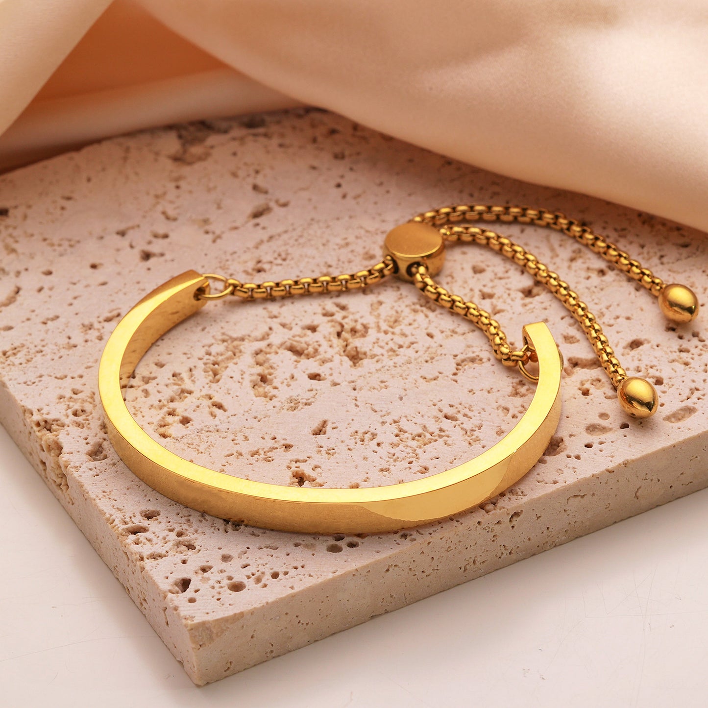 Stainless steel plated 18K gold bracelet