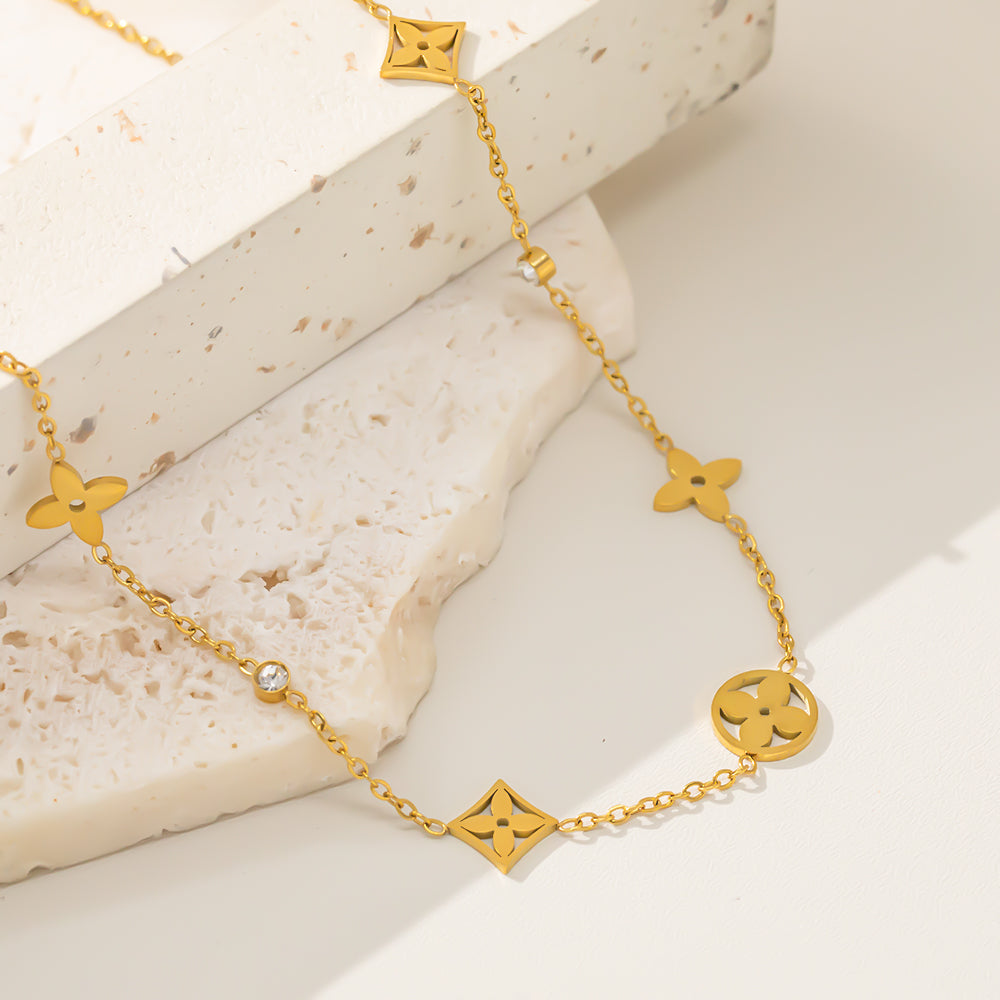 316 Stainless Steel 18K Gold Plated Flower Necklace | Dainty and Trendy Jewelry for Women