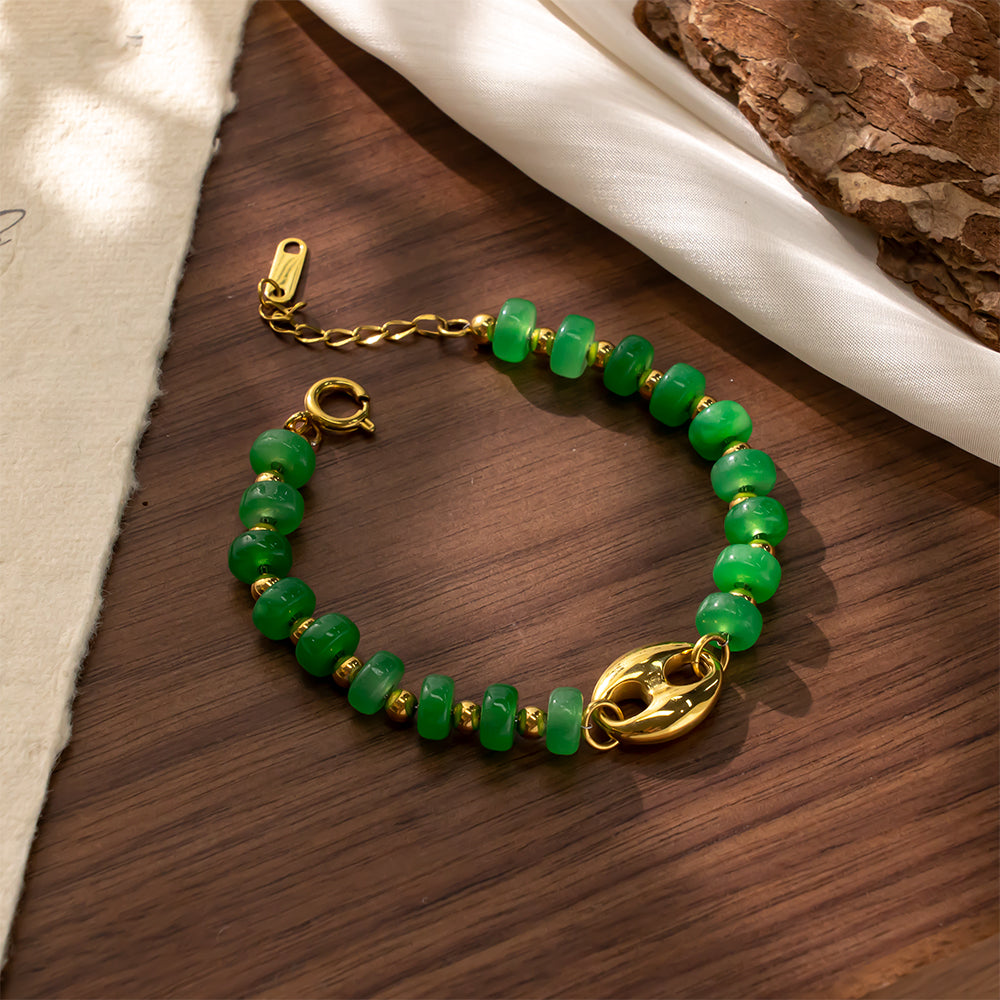 Green Chalcedony Bracelet – Elegant & Natural Accessory