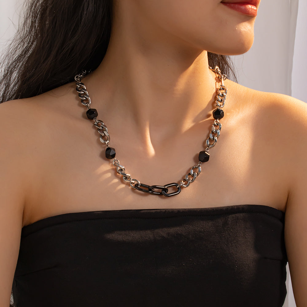 Ceramic and Agate Necklace – Stylish & Artistic Design