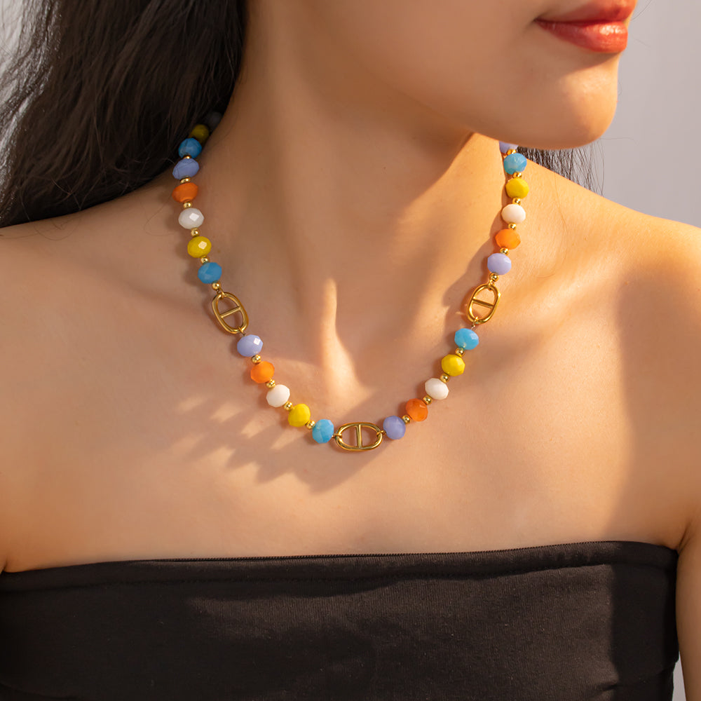 Colorful Sparkling Glass Bead Necklace – Vibrant & Eye-Catching Jewelry