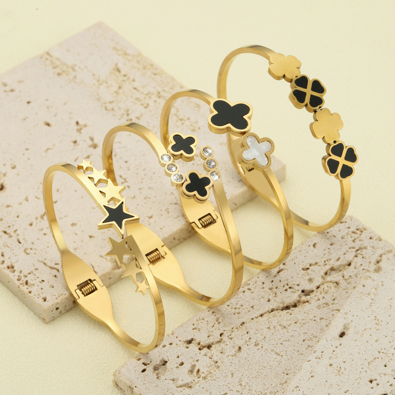 Stainless steel 18K gold plated star four-leaf clover bangle