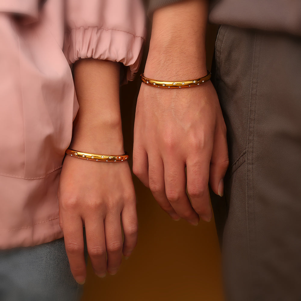 Stainless steel 18K gold plated zircon star bangle