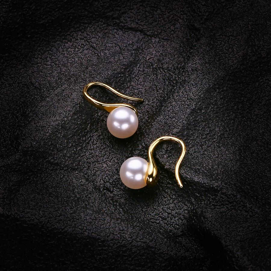 Classic brass 18k gold plated pearl earrings