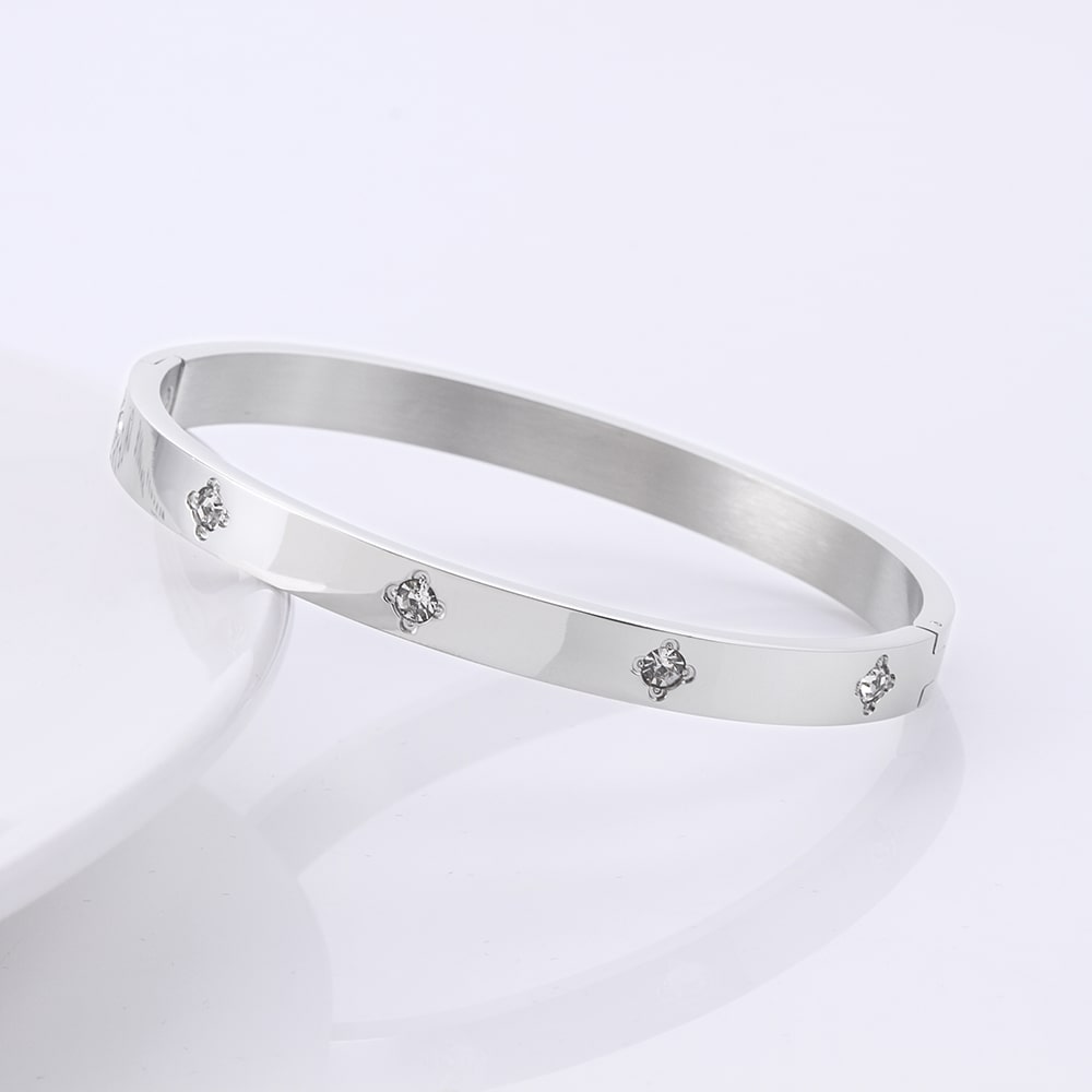 Stainless steel 18K gold-plated four-leaf zircon bangle