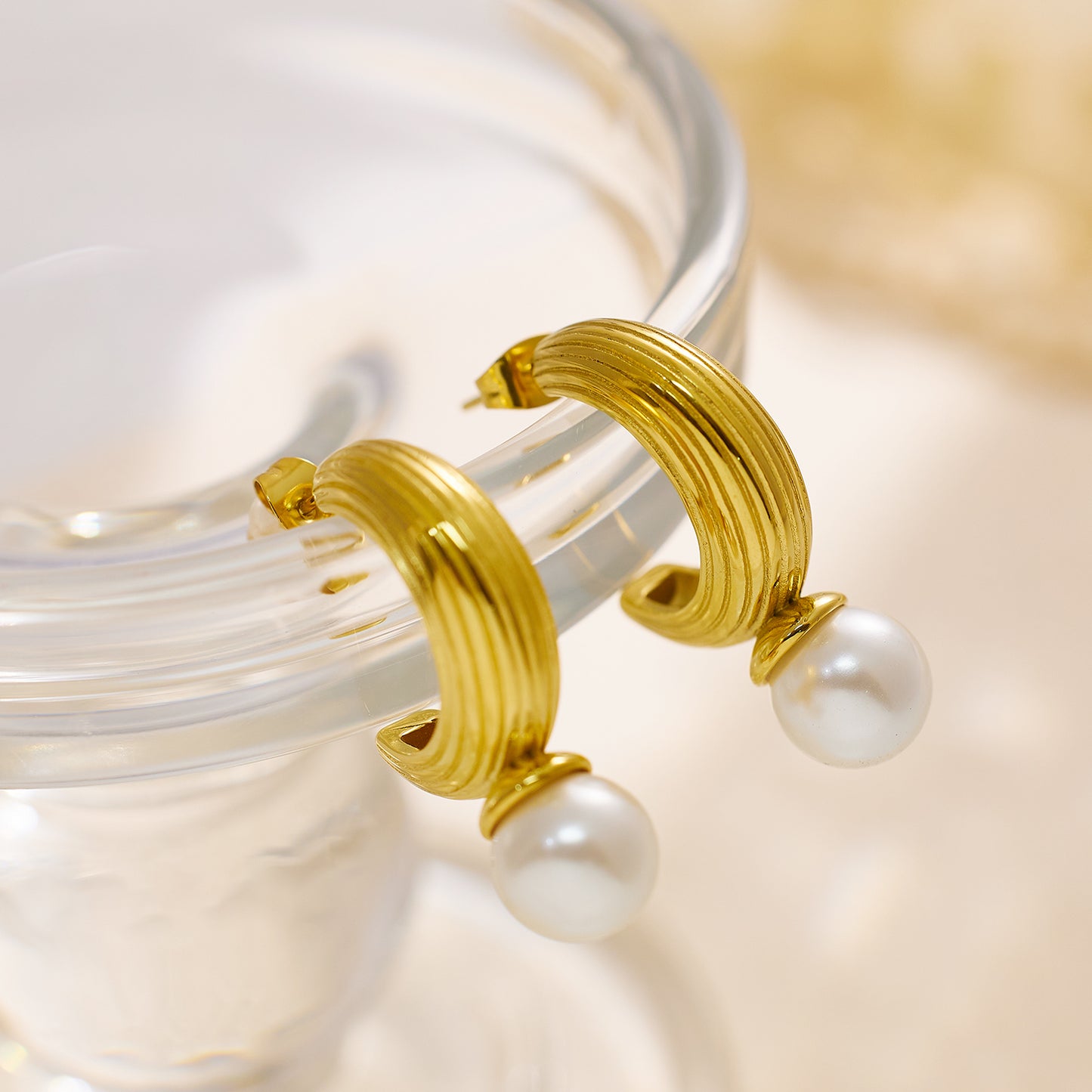 18K gold banana-shaped earrings in stainless steel