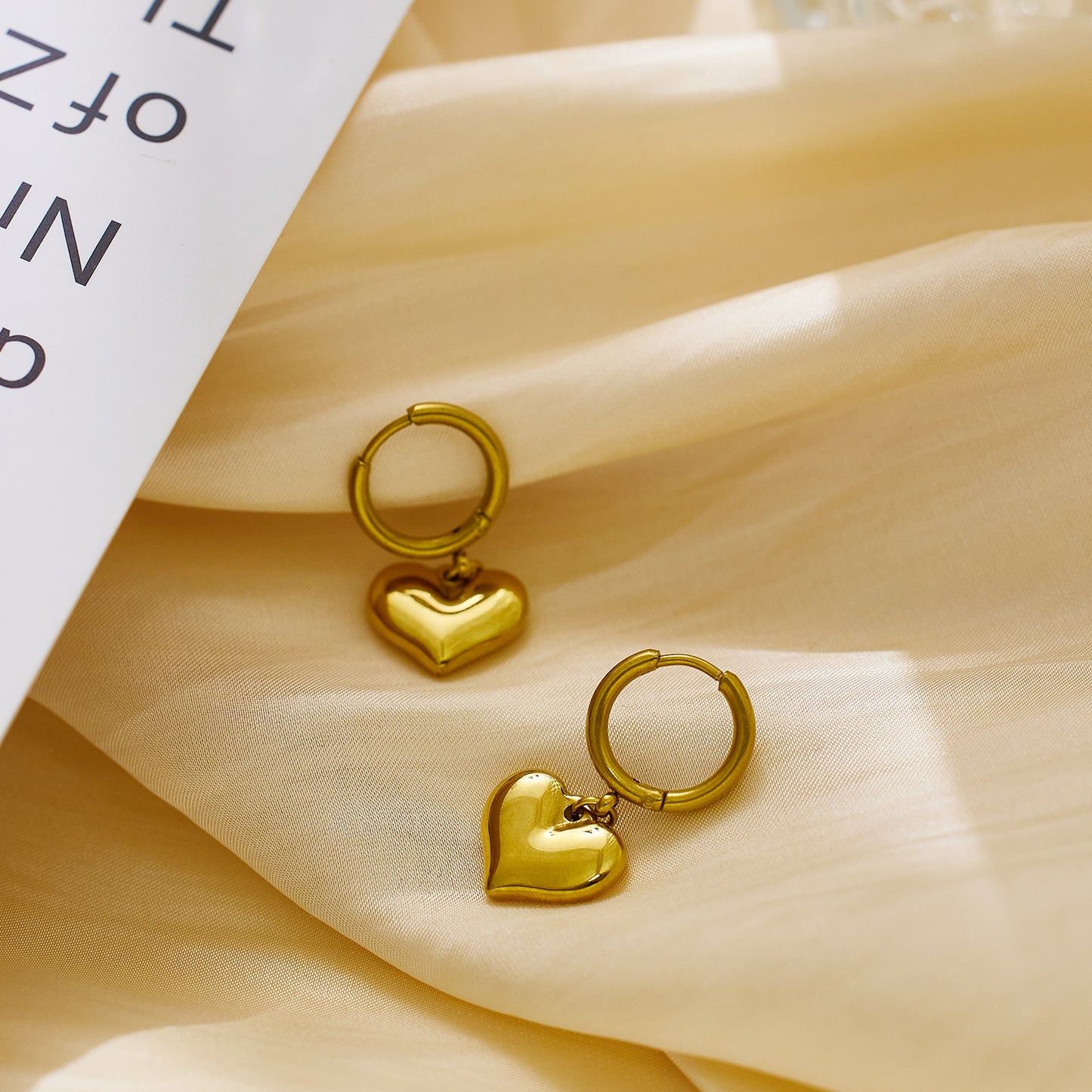 18K gold heart earrings in stainless steel plating