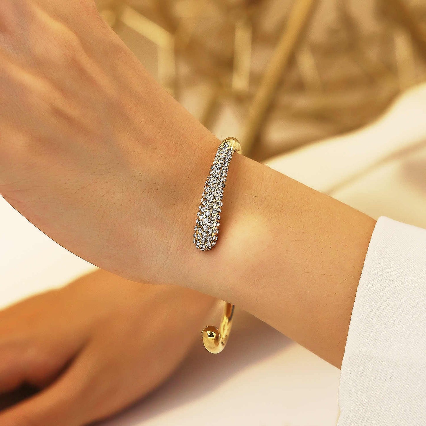 Stainless steel 18K gold plated pearl bangle