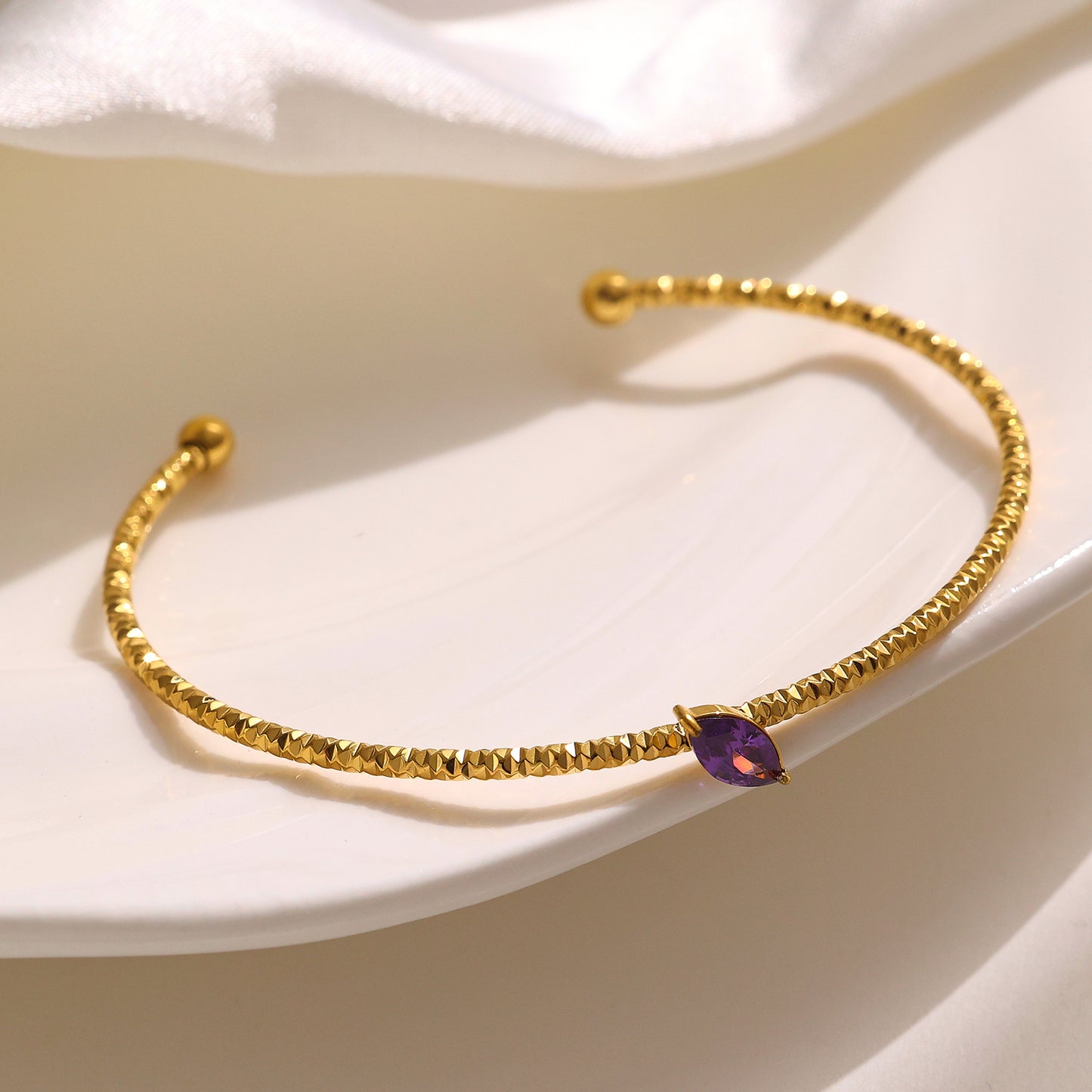 Stainless steel plated 18K gold leaf bracelet