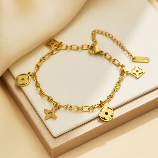 316 Stainless Steel 18K Gold Plated Flower Necklace | Delicate Floral Pendant Jewelry for Women