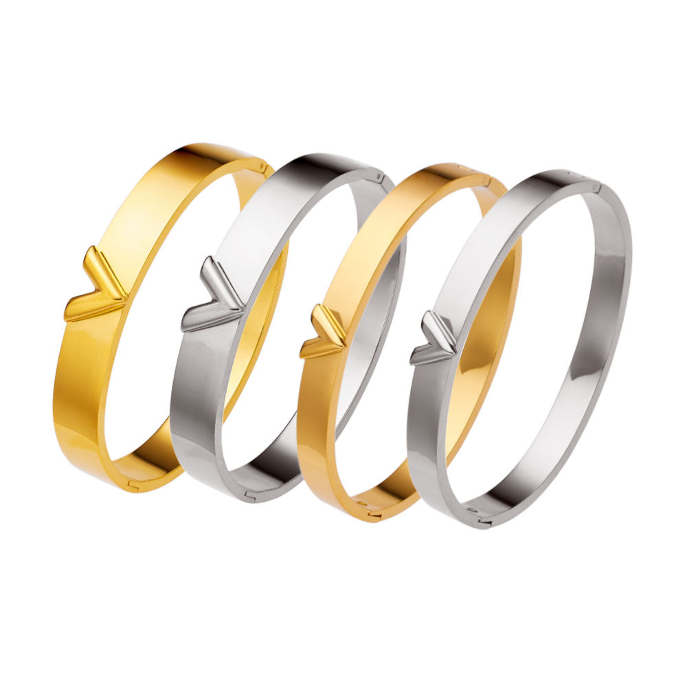 V-shaped bracelet in stainless steel plated 18K gold